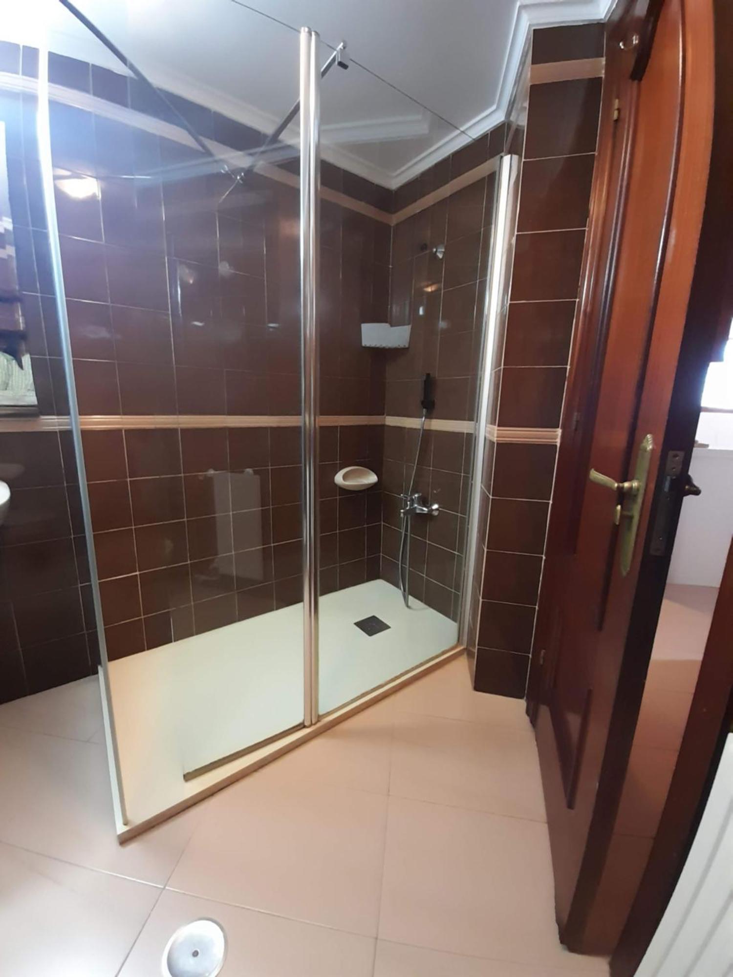 Piso Grande En Con Garaje Apartment *